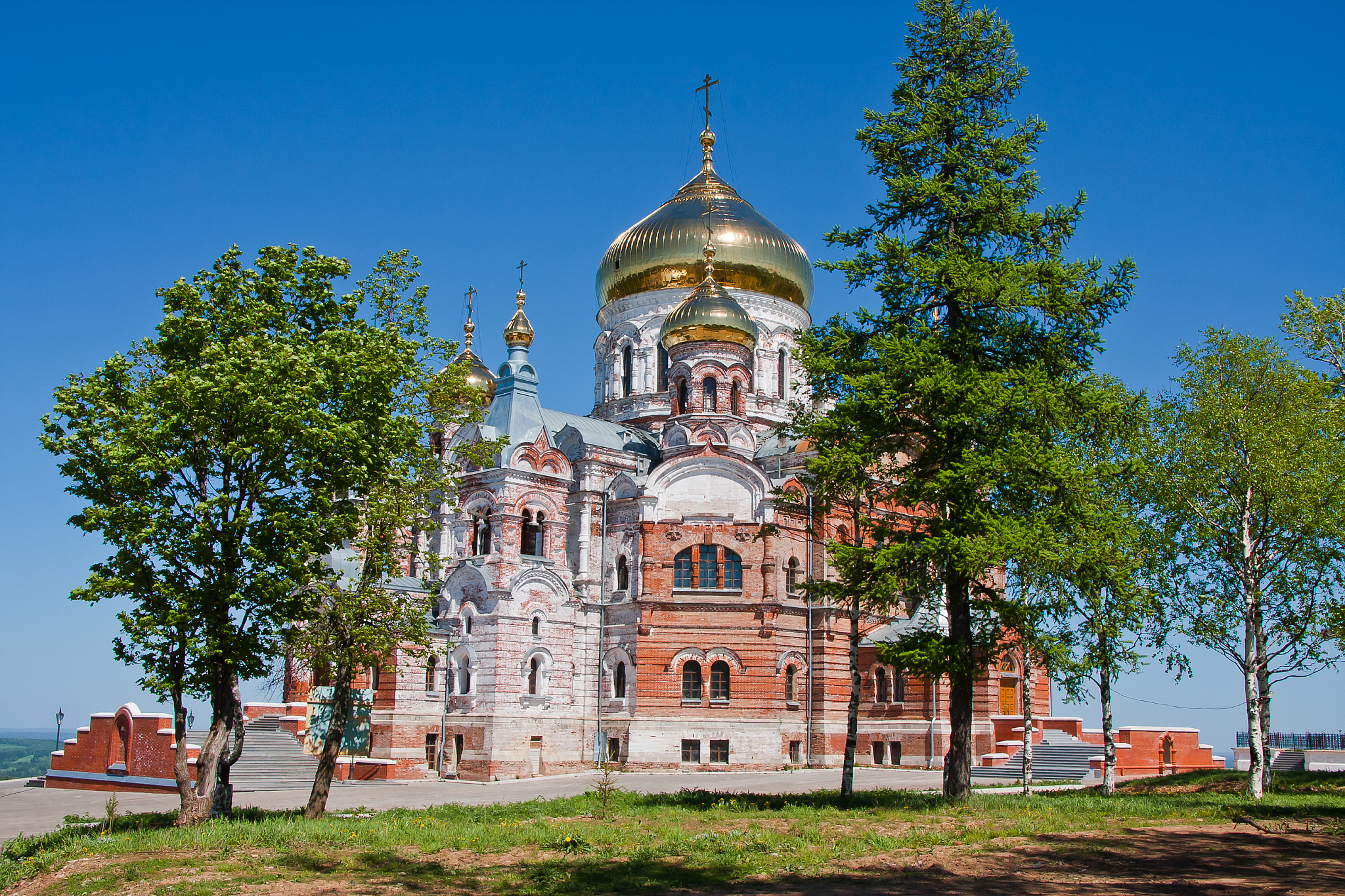 Уральские самоцветы / Россия / Направления / Туры / Туртранс-Вояж